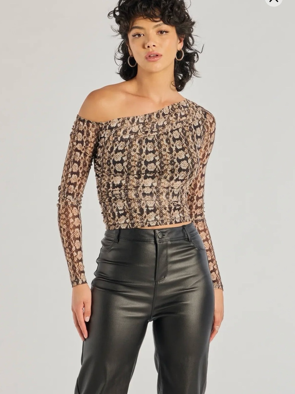 Windsor One-Shoulder Snake Print Long-Sleeve Crop Top - Brown/Tan